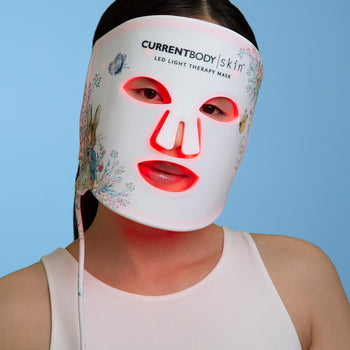CurrentBody Skin X Peter Rabbit Edición Limitada Máscara LED Facial