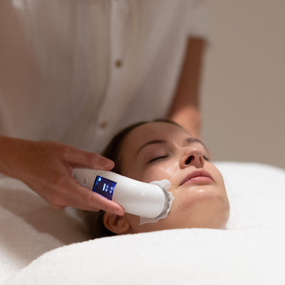 CLOUD NINE Dispositivo Antiedad ReVibe Rejuvenating 6-en-1