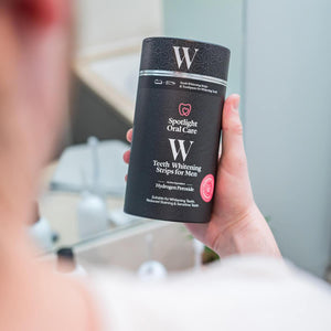 Spotlight Oral Care Tiras de blanqueamiento dental para hombre